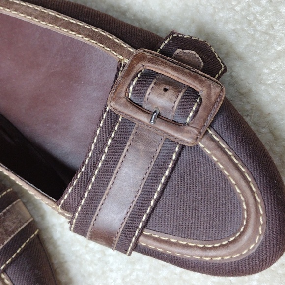 Talbots women's brown cotton flats with leather buckle and trim. NWOT. Size 7 - Picture 12 of 13
